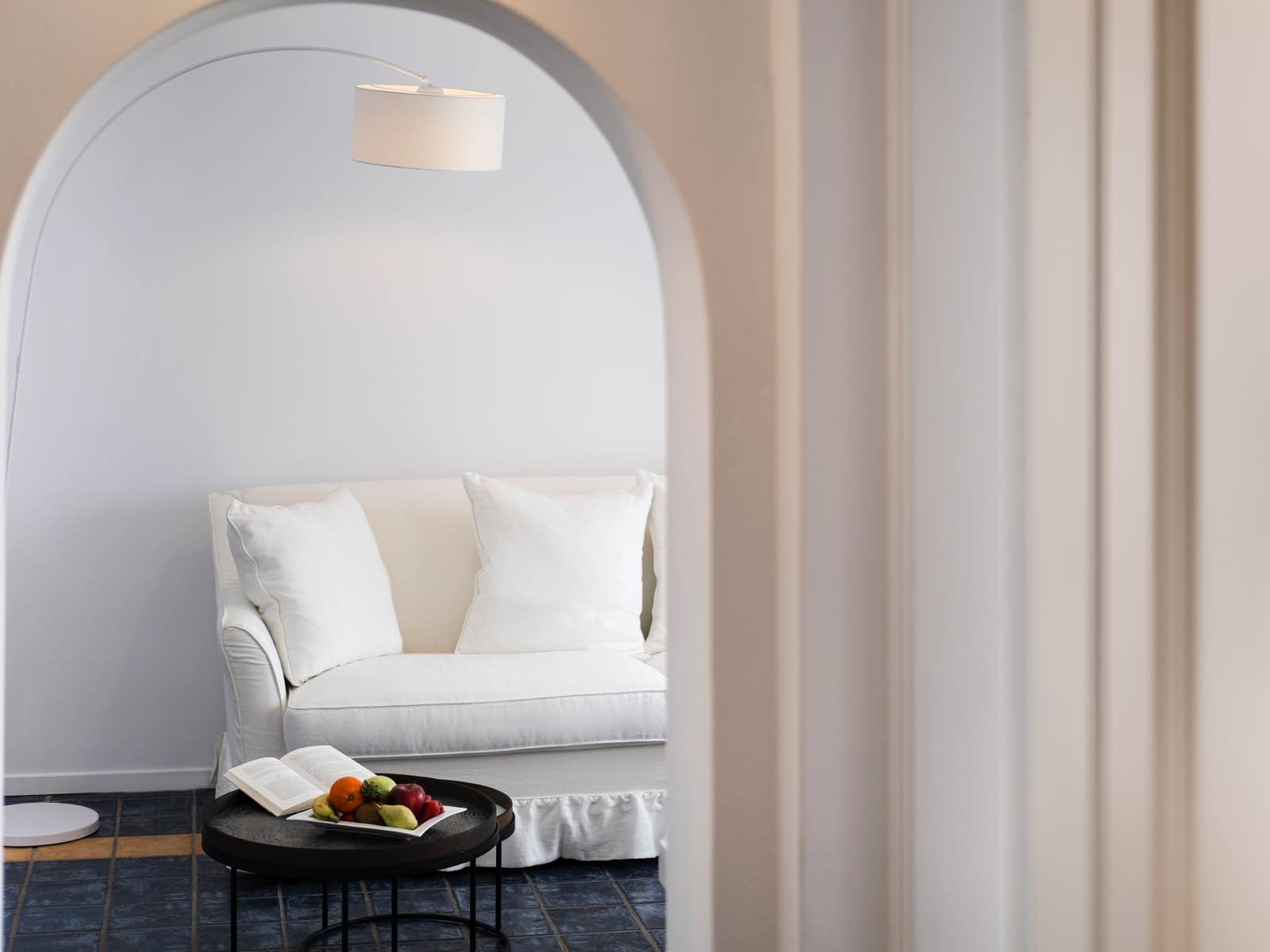 lilium hotel santorini suite 06