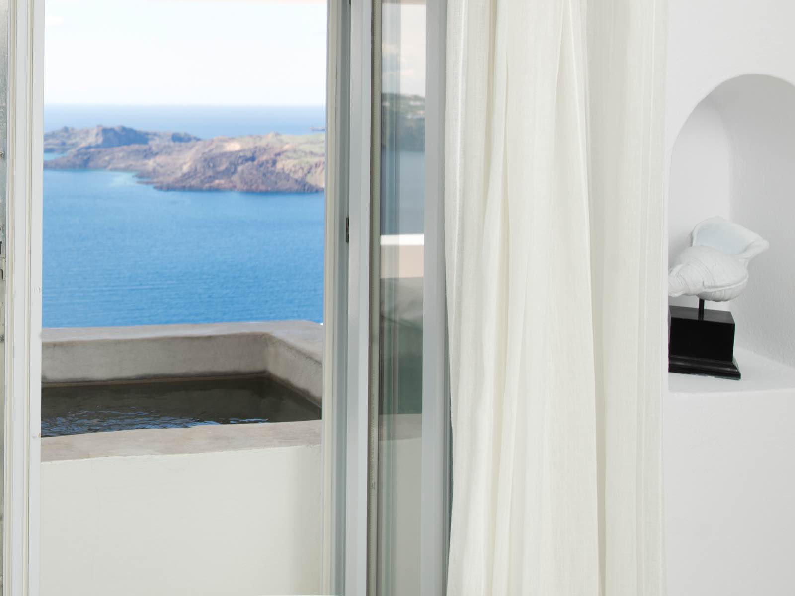 lilium hotel santorini superior double room 03