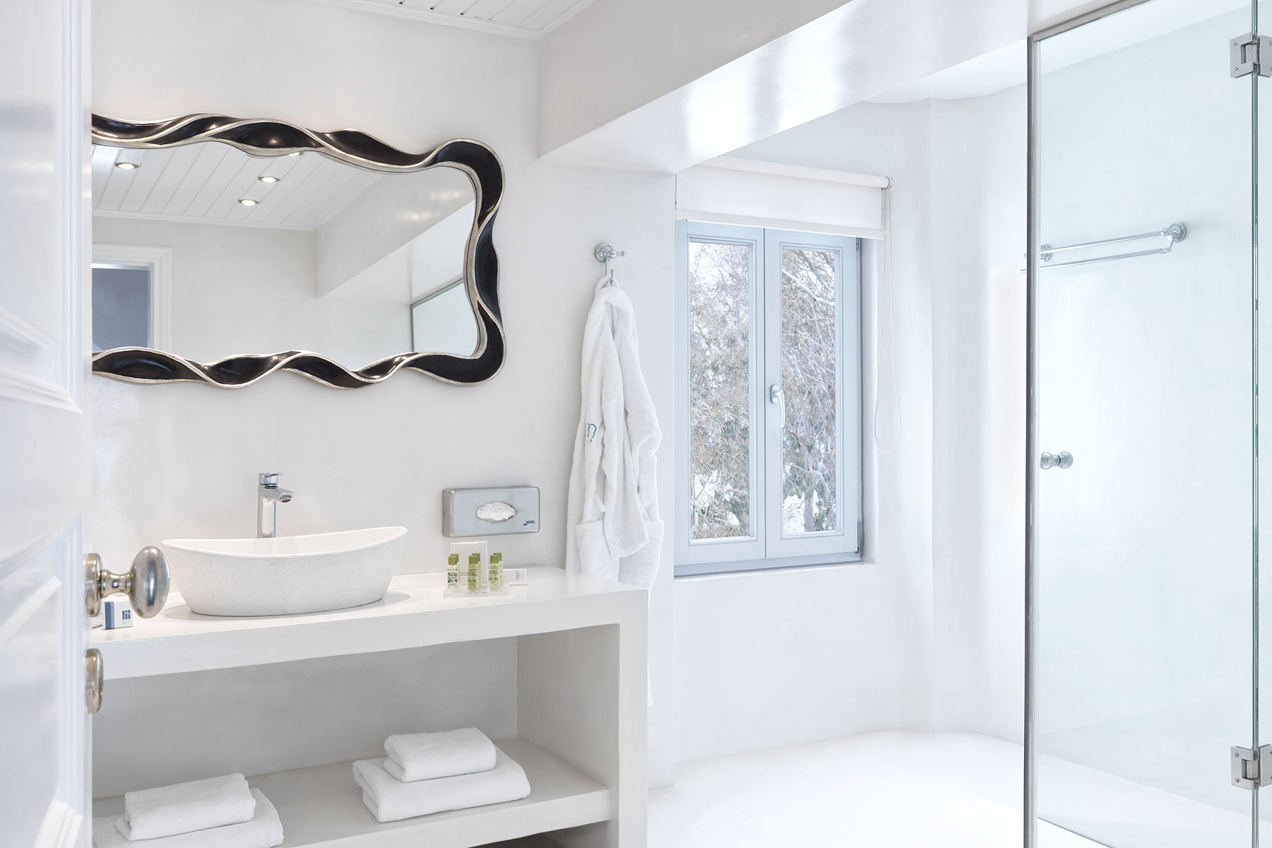 lilium suite hotel suite fira santorini greece 10