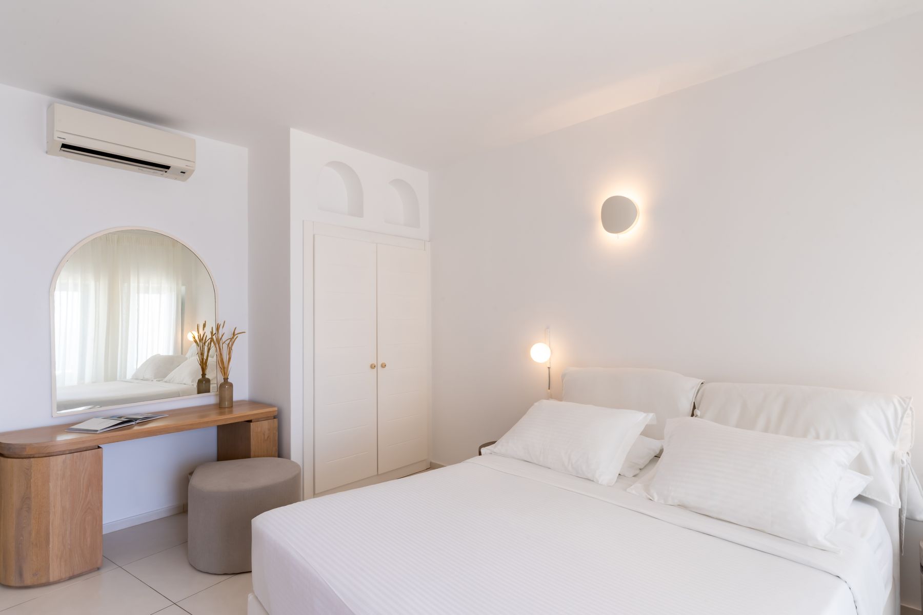 lilium_hotel_santorini_economy_comfort_room_with_sea_view_19
