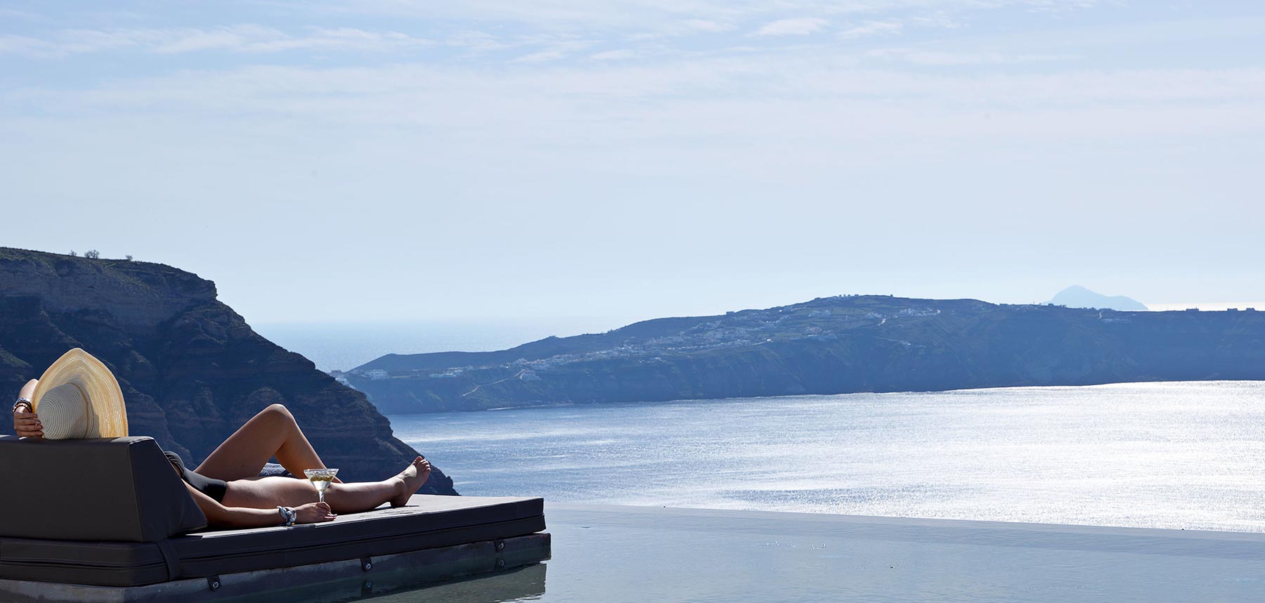 services lilium hotel spa fira santorini 3