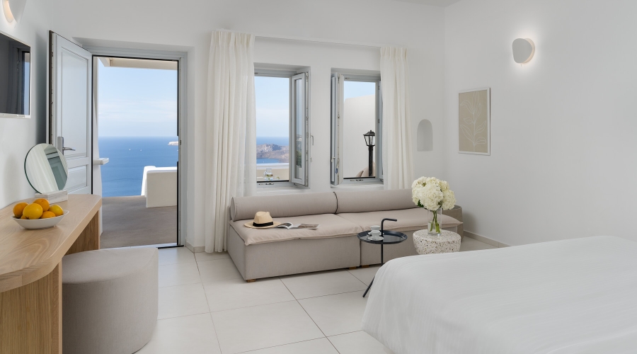 Honeymoon Suite with Hot Tub &amp; Caldera View